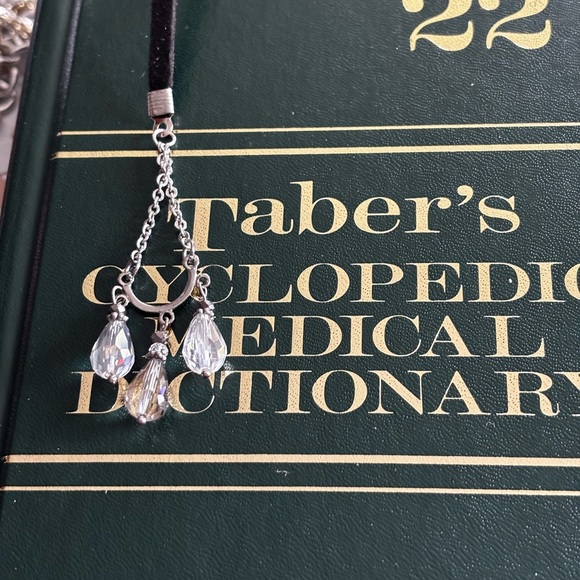 Elegant Black and Silver Bookmark with Crystal and blue Accents upcycled vintage - Picture 4 of 8